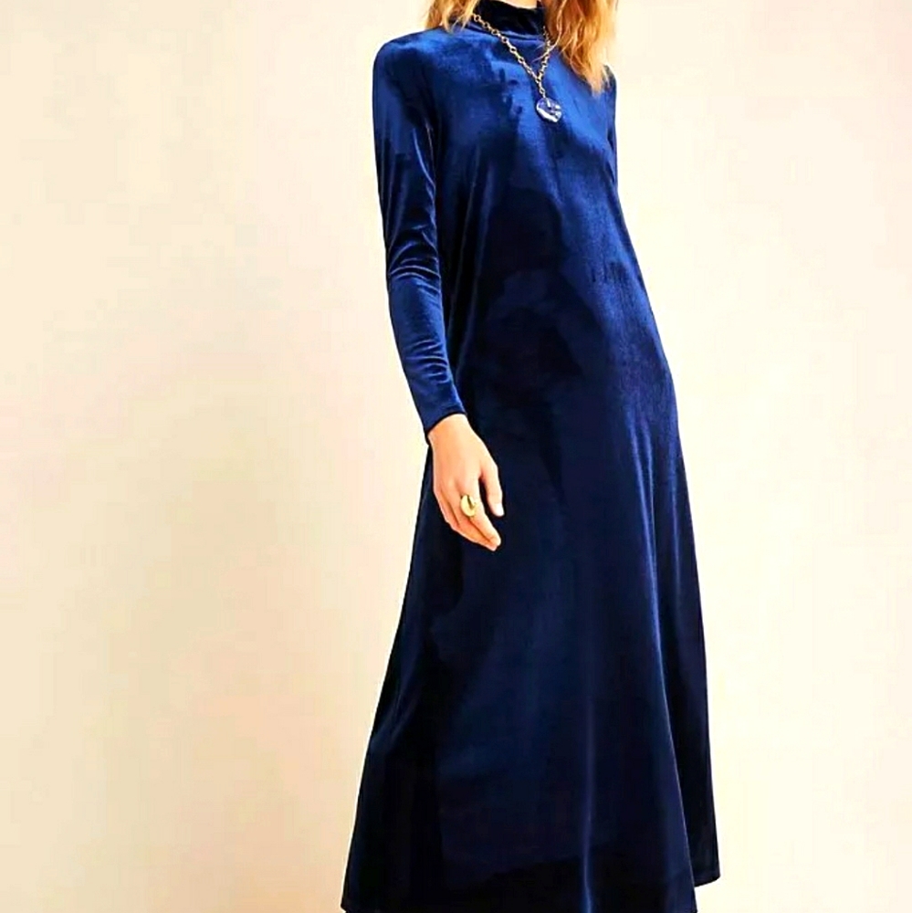 Anthropologie Bianca Velvet open back Blue Maxi Dress _Amadi longSleeves.Medium
